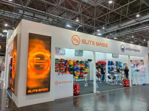 Elite Bags na MEDICA Düsseldorf 2023 com equipamento médico